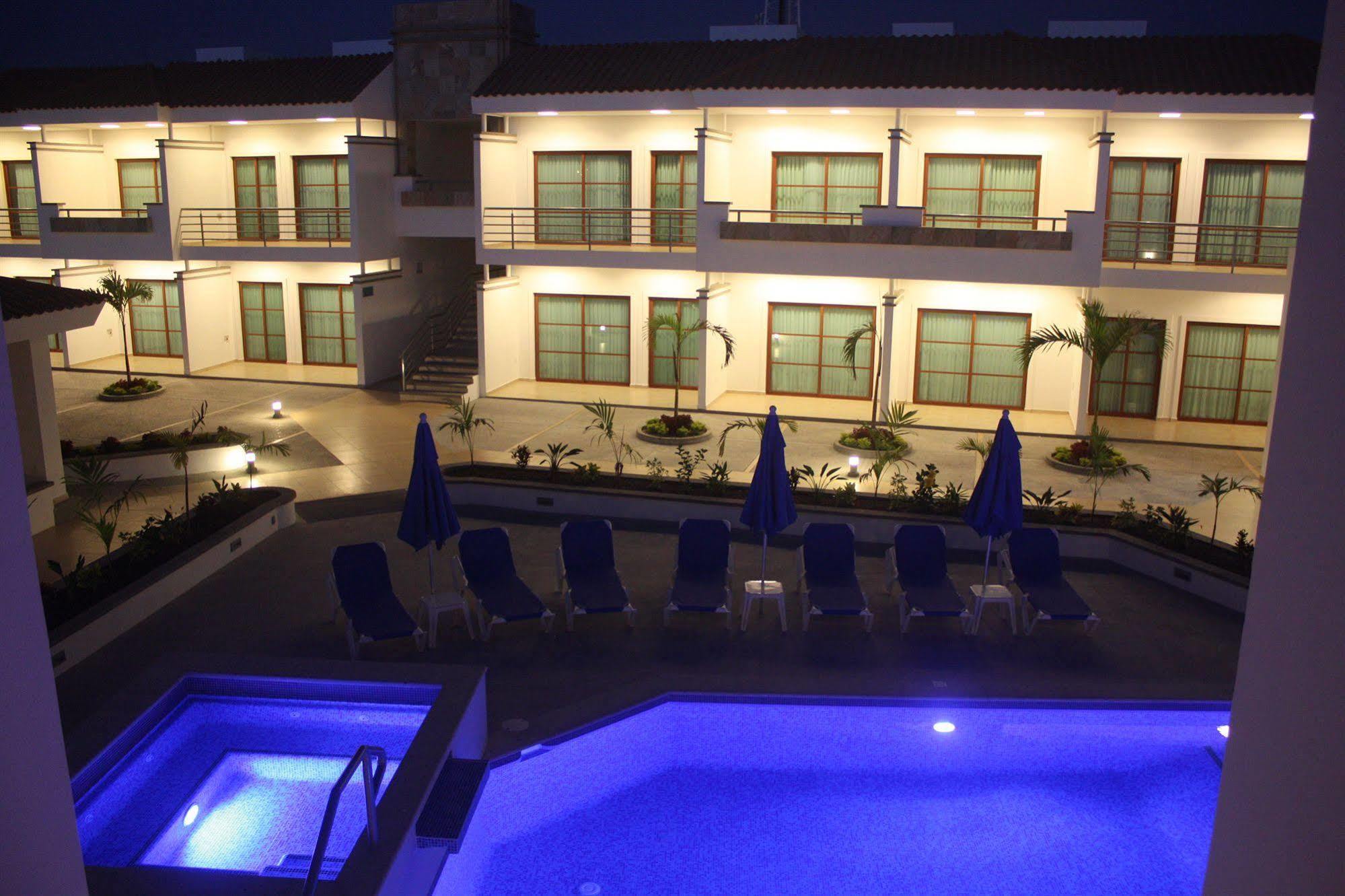 Marena Suites & Apartments Mazatlán Eksteriør billede